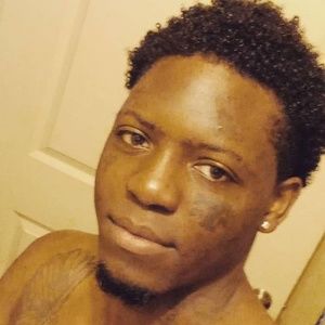 Meet your Posher, Max